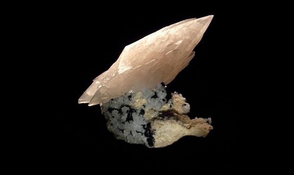 Angular Calcite Natural World galleries | National Museums Scotland