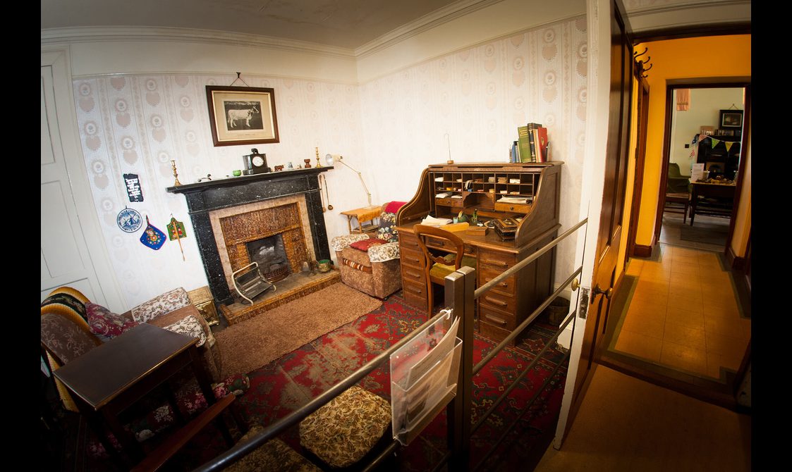 A vintage living room display.